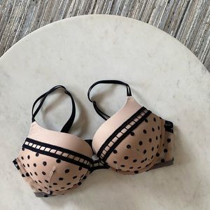 Victoria’s Secret Bombshell Plunge Bra, 38C